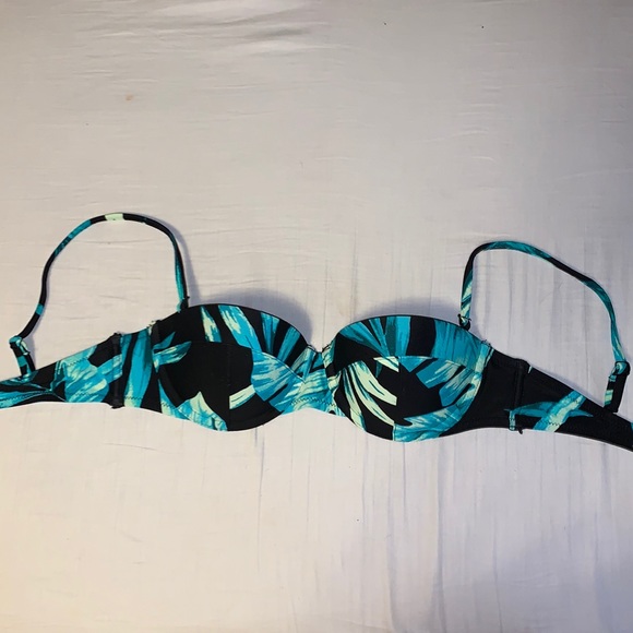 Bikini Top - Picture 1 of 4